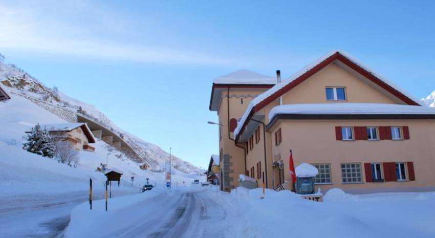 Sust Lodge Am Gotthard Hospental Exteriér fotografie