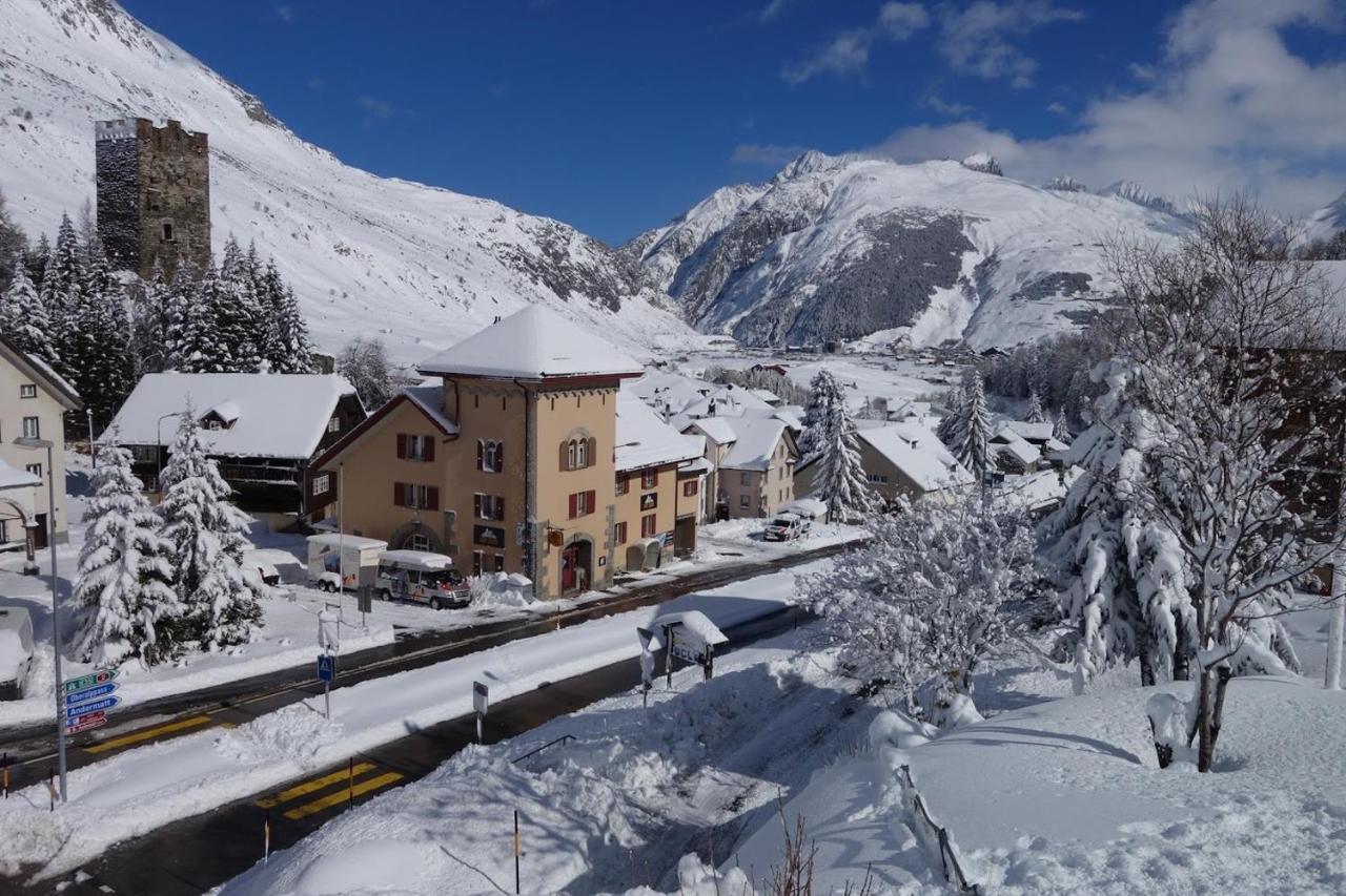 Sust Lodge Am Gotthard Hospental Exteriér fotografie
